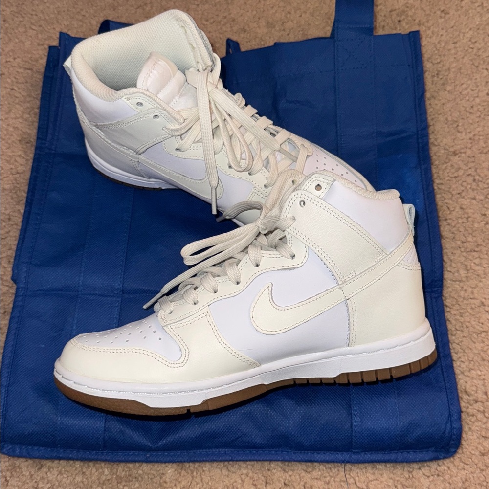 Nike Dunk High Sail Gum